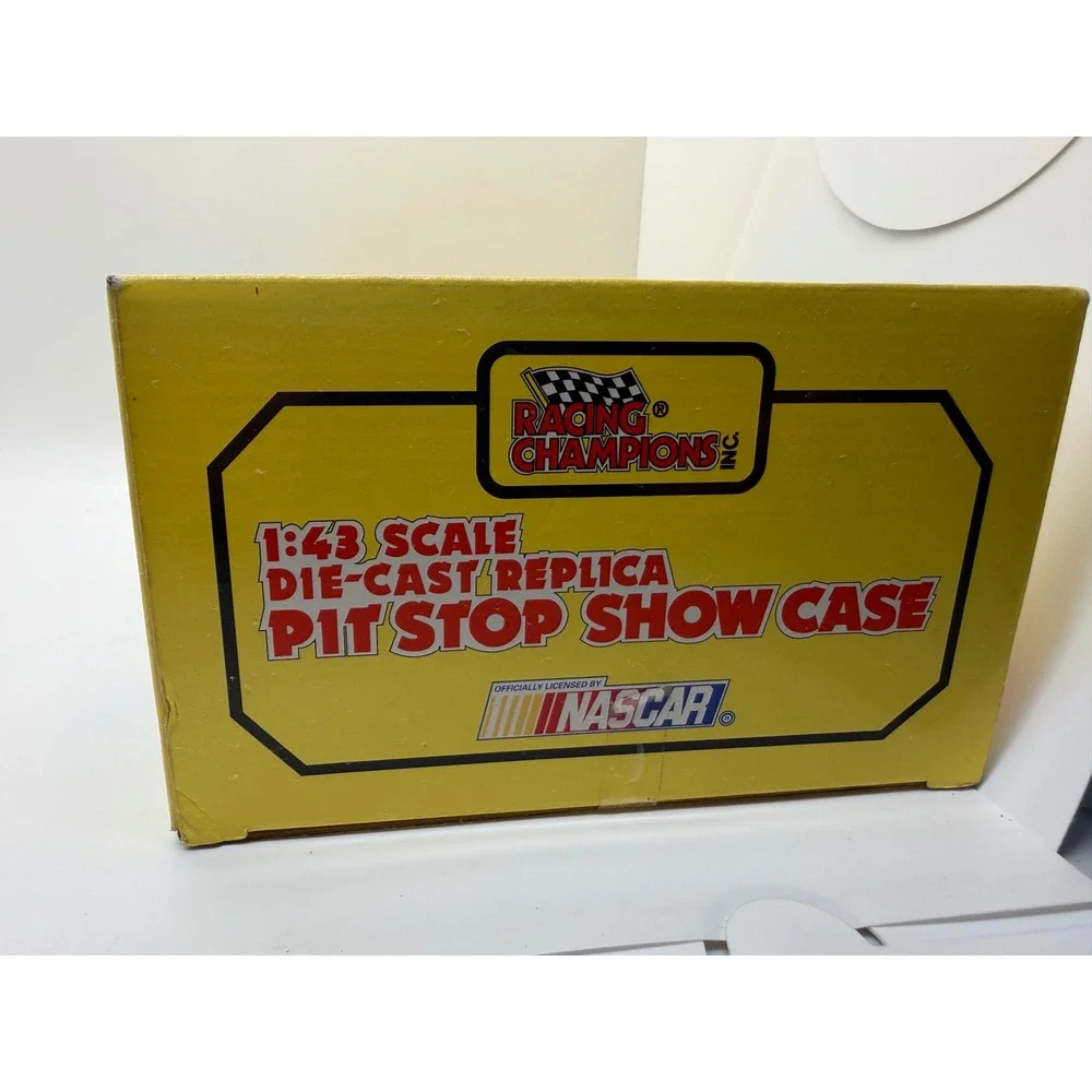 Racing Champions Mac Tools 28 Pit Stop Show Case 1/43 NASCAR Diecast Sealed